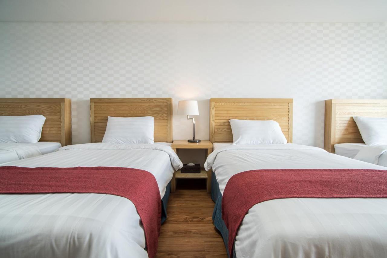 Breeze Bay Hotel Сеогвипо Екстериор снимка